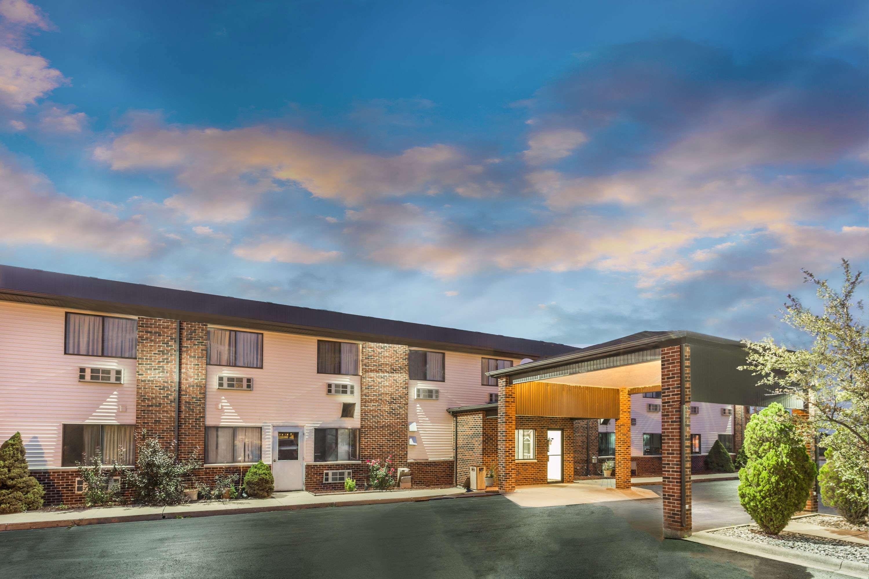 Super 8 By Wyndham Bourbonnais/Kankakee Area Екстер'єр фото