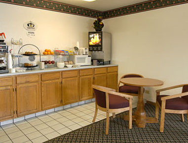Super 8 By Wyndham Bourbonnais/Kankakee Area Ресторан фото